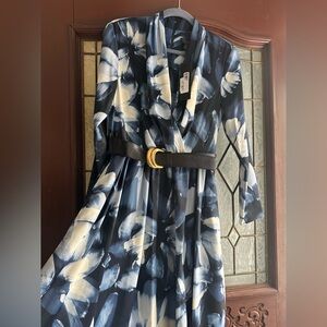 NWT Donna Karan Belted Floral Dress. 10 Pocket. Blue/Black/White. Retail$179